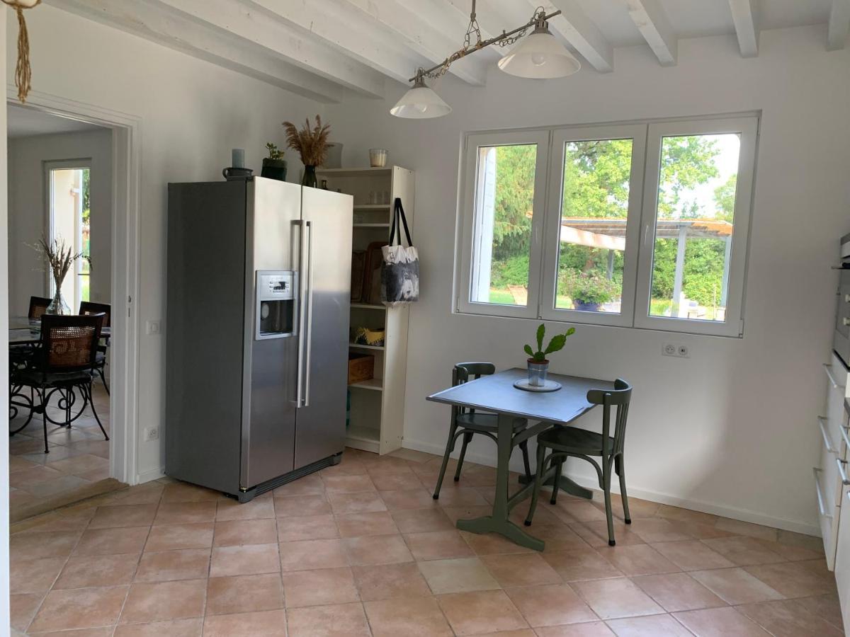 Batisse En Pierre XVII Siecle 115 M² Avec Terrasse Villa Ambares-et-Lagrave Bagian luar foto