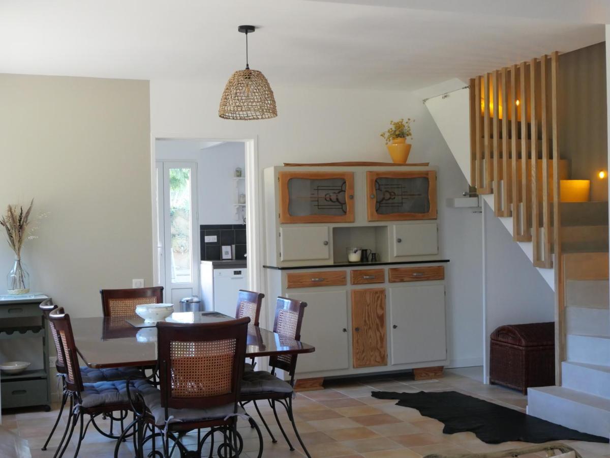 Batisse En Pierre XVII Siecle 115 M² Avec Terrasse Villa Ambares-et-Lagrave Bagian luar foto