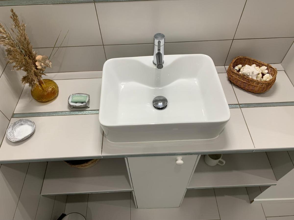 Batisse En Pierre XVII Siecle 115 M² Avec Terrasse Villa Ambares-et-Lagrave Bagian luar foto