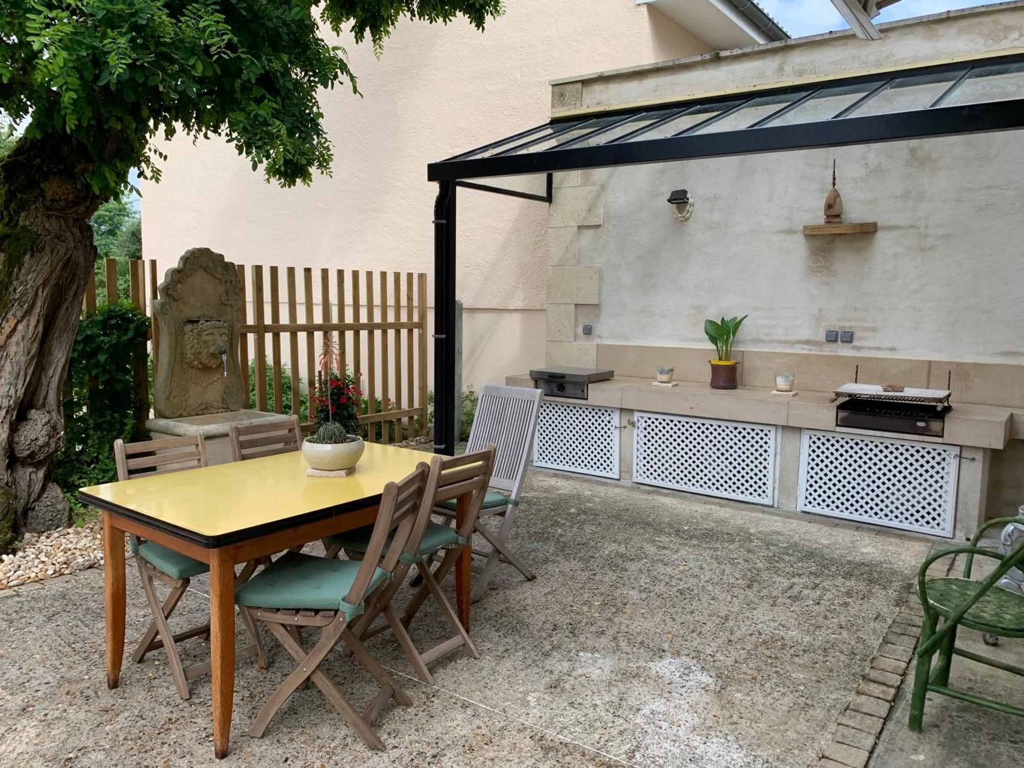 Batisse En Pierre XVII Siecle 115 M² Avec Terrasse Villa Ambares-et-Lagrave Bagian luar foto