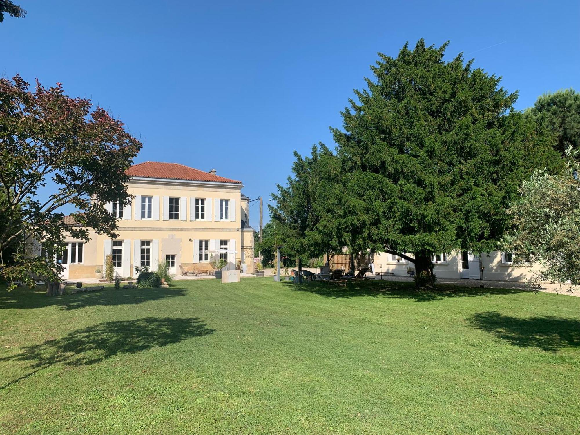 Batisse En Pierre XVII Siecle 115 M² Avec Terrasse Villa Ambares-et-Lagrave Bagian luar foto