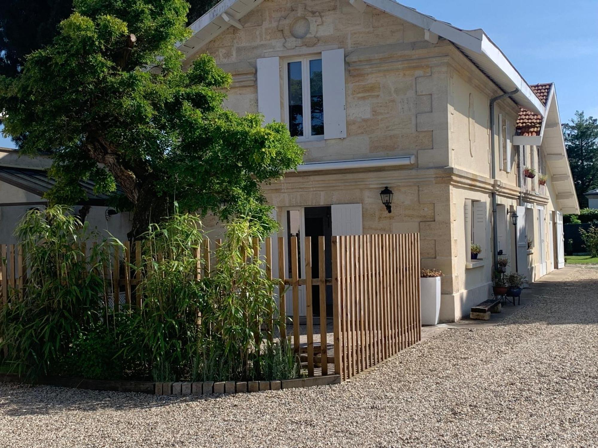 Batisse En Pierre XVII Siecle 115 M² Avec Terrasse Villa Ambares-et-Lagrave Bagian luar foto